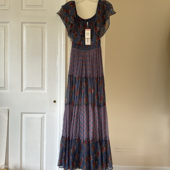 Label Ritu Kumar dress - Picture 4 of 11